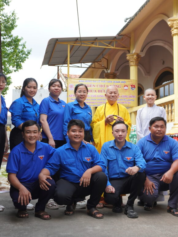 Chùa Bửu Long tổ chức “Phiên chợ 0 đồng” nhân mùa Phật đản PL.2569